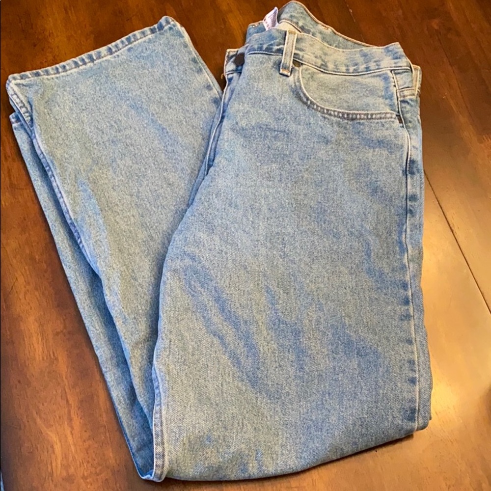 Men’s light wash straight leg jeans 40x32